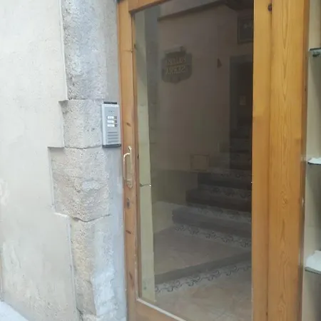 Buhardilla Dos En Mingu Apartament Besalú